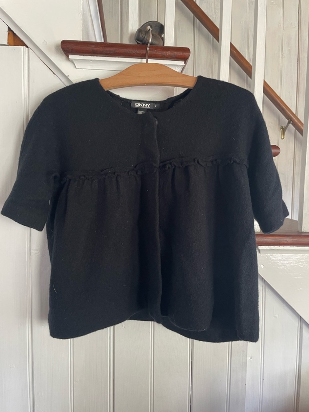 DKNY Black Short-Sleeve Knit Topt